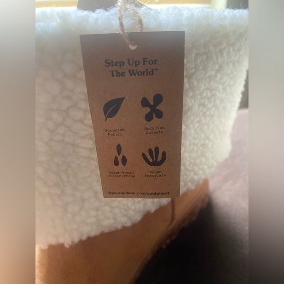 Cool Planet by Steve Madden winter boots - Picture 6 of 9